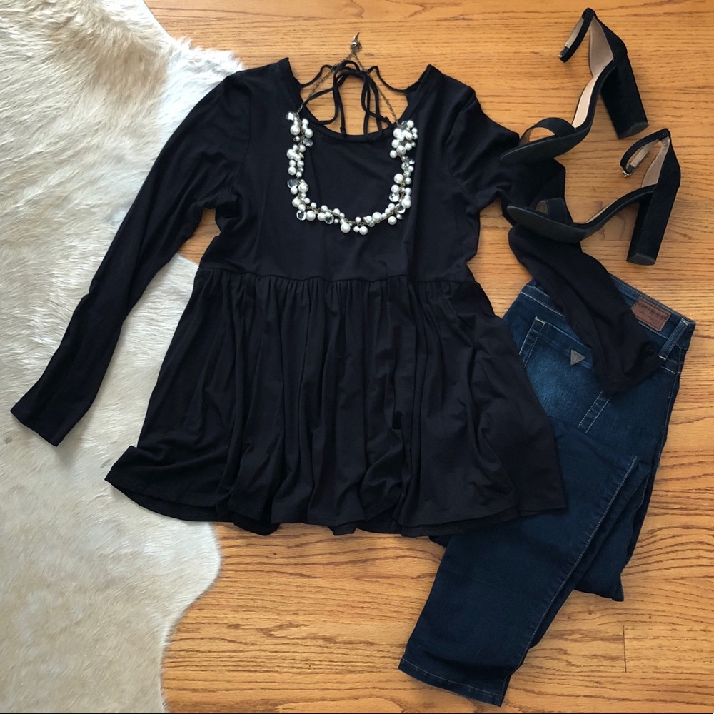 Rounded Neck, Loose Fit, Peplum Style Top